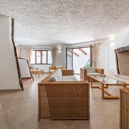 Eleonora App To 1 Holiday home *